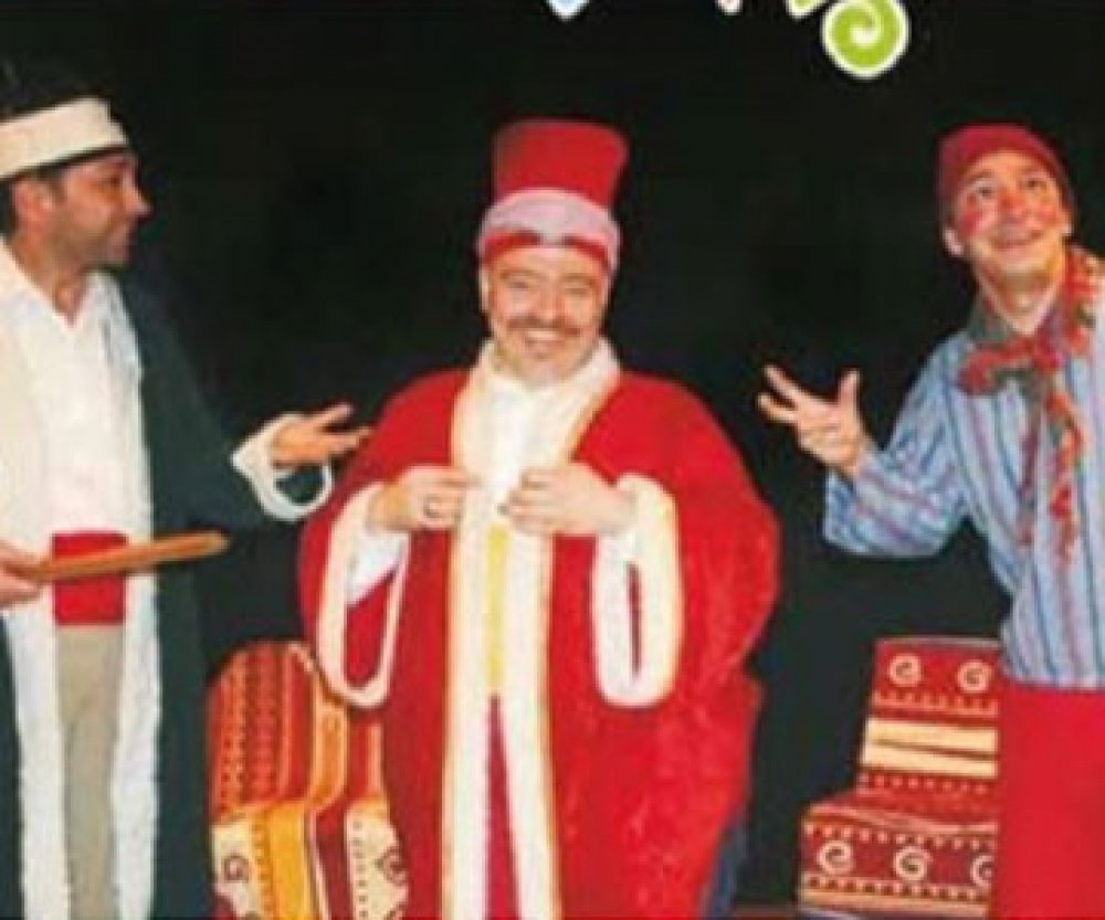 İbiş Görgü Kurallarını Öğreniyorr