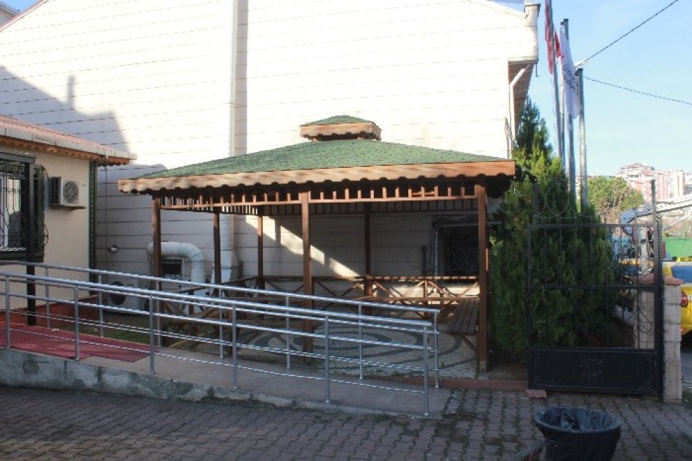 ÇAKMAK MUHTARLIK BAHÇESİ