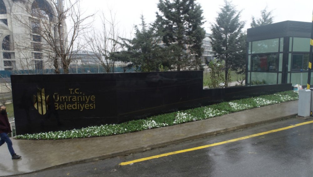 ÜMRANİYE BELEDİYESİ BAŞKANLIK BAHÇESİ