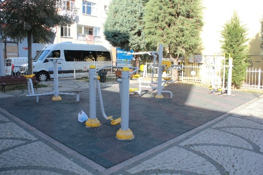 YAKAMOZ PARKI